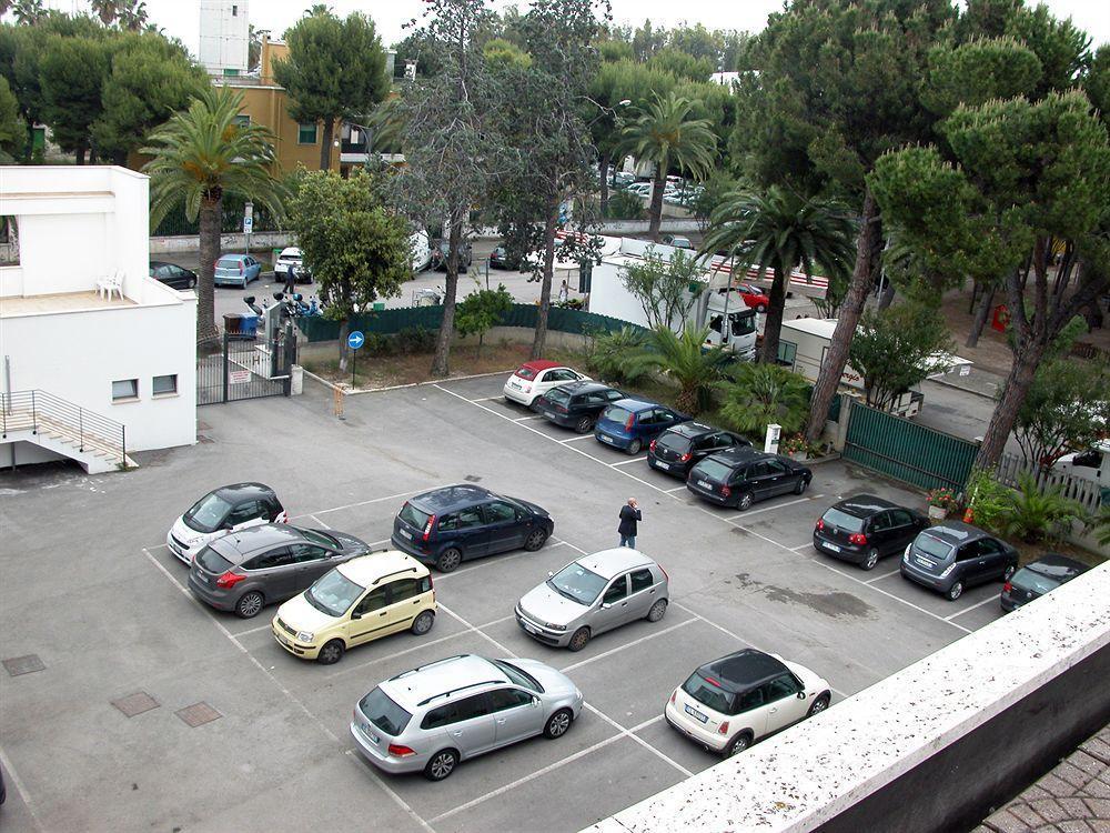 Hotel Calabresi San Benedetto del Tronto Esterno foto