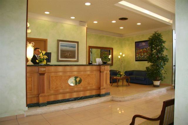 Hotel Calabresi San Benedetto del Tronto Esterno foto