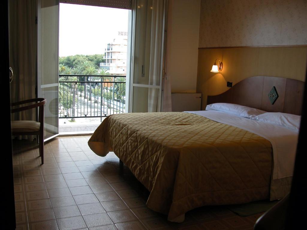 Hotel Calabresi San Benedetto del Tronto Camera foto