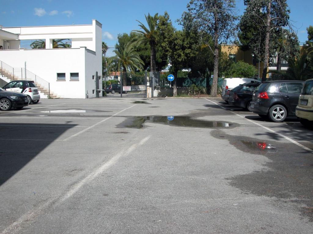 Hotel Calabresi San Benedetto del Tronto Esterno foto