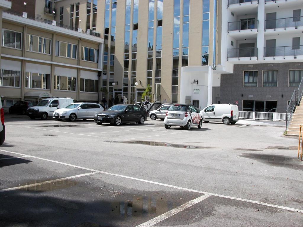 Hotel Calabresi San Benedetto del Tronto Esterno foto