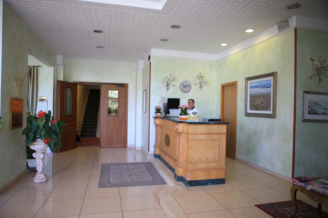 Hotel Calabresi San Benedetto del Tronto Esterno foto