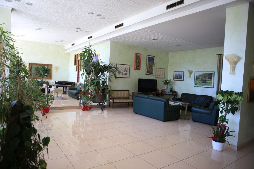 Hotel Calabresi San Benedetto del Tronto Esterno foto